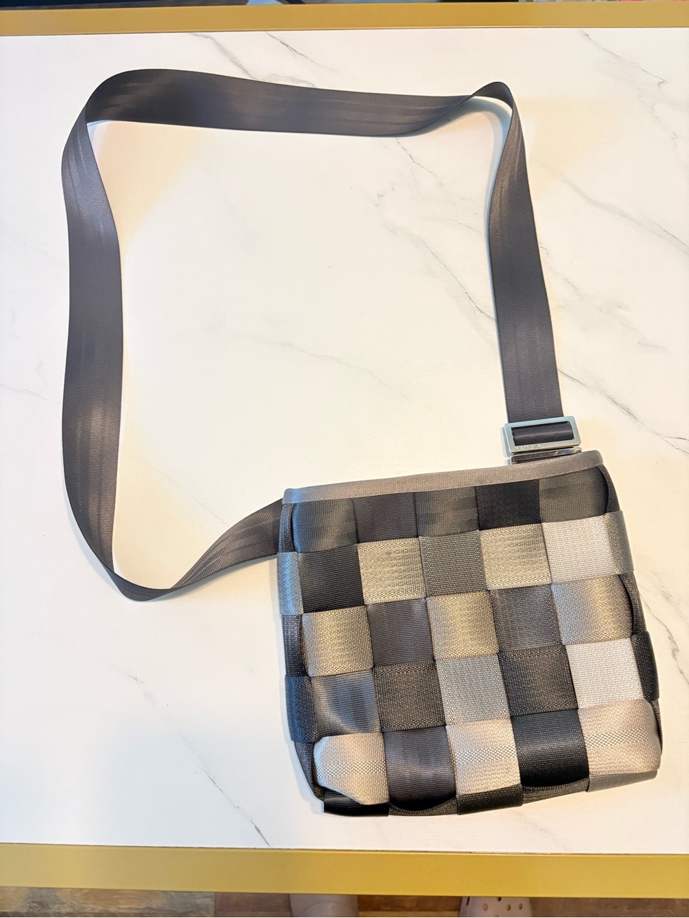 Harveys Original California Seatbelt Crossbody Bag Gray Black Woven